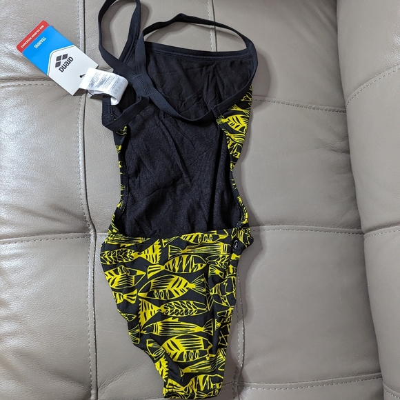 Swimsuit - Picture 2 of 3